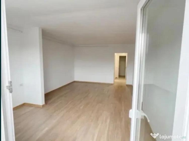Apartament 2 camere, decomandat - zona Sanpetru - 2