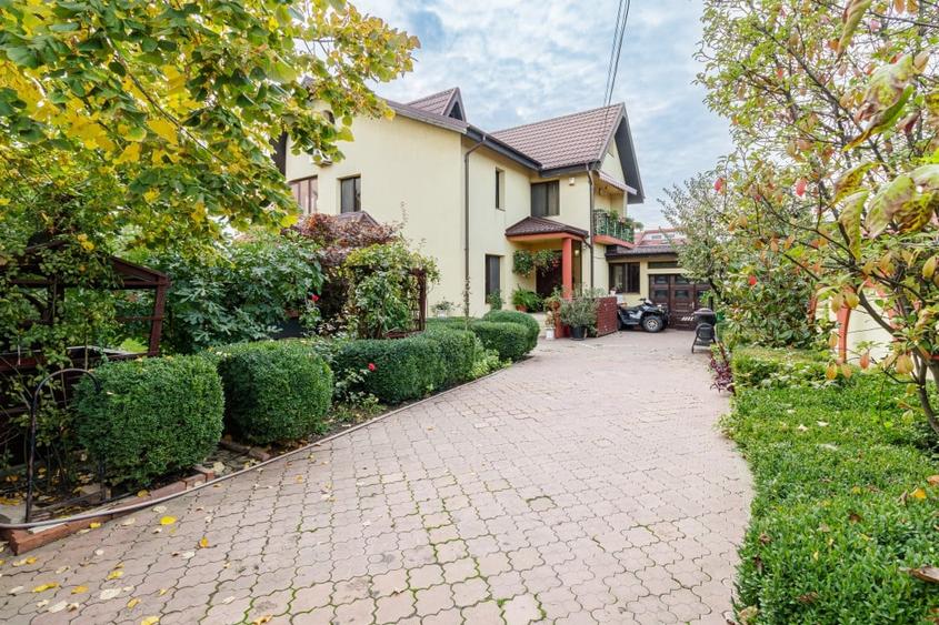 Vila individuala cu piscina,  garaj dublu • teren 766 mp • Popesti-Leordeni - 2