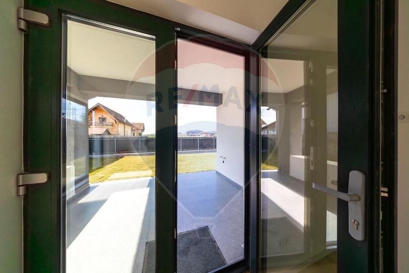 Casa 4 camere-594 mp teren,  construcție noua-Harman - 10