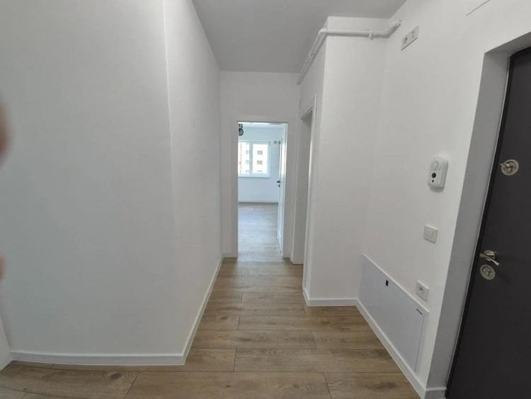 Apartament de vanzare, cu 3 camere, 70 mp, zona Ansamblul Vest Residence - 4