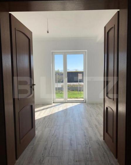 ???? Casa individuala de vanzare in Sanpetru 3 dorm - 2