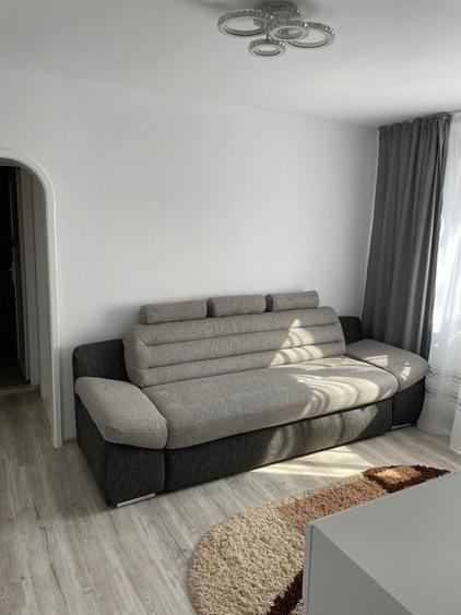 Inchiriez apartament 3 camere zona hipodrom - 2