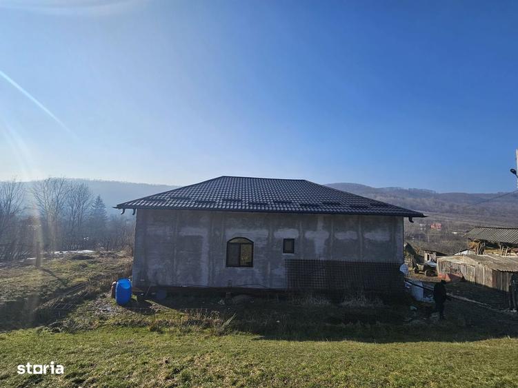 Casa pe platou, lini?te ?i natura Bo?e?ti, Arge? - 9