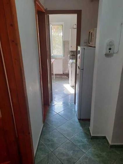 Vand apartament 2 camere pe strada 9 mai - 3