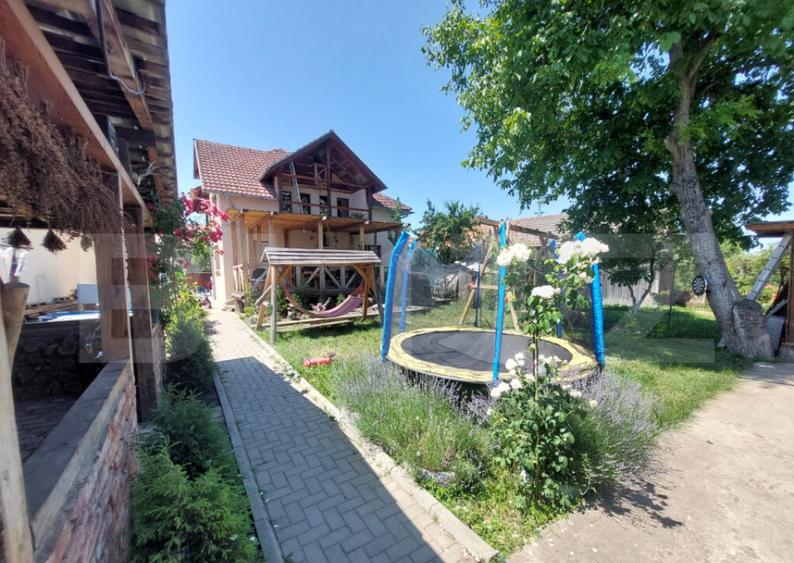 Vanzare casa impunatoare in Sacele Confort, spatiu si tr - 1