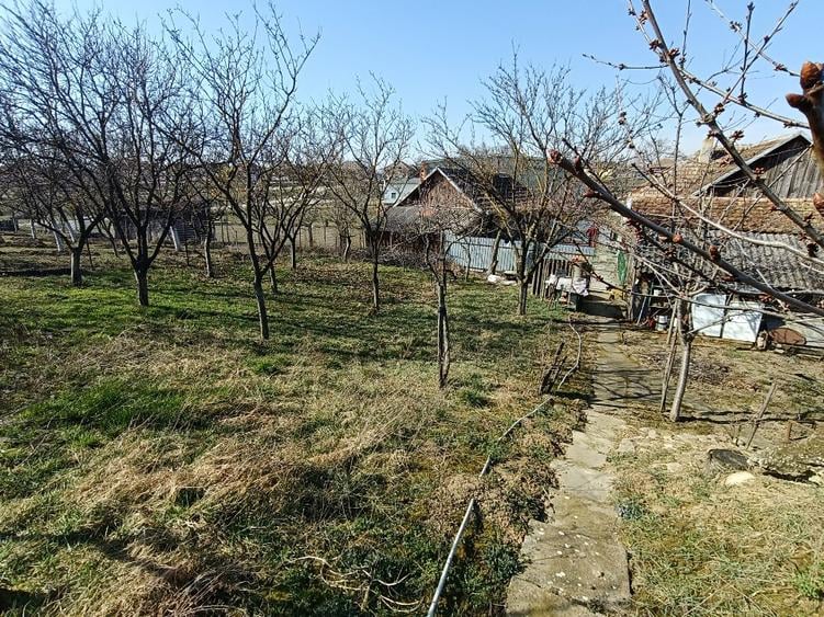 Casă de vânzare  - 1