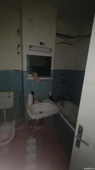 vand apartament 2 camere, decomandat, bucatarie mare, balcon mare, acoperis - 5