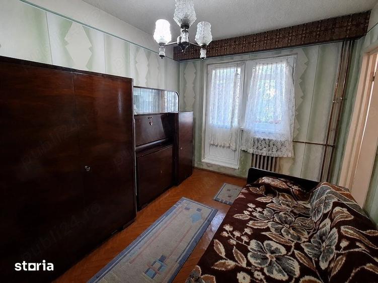 Apartament cu 3 camere semidecomandat în Circumvalațiunii