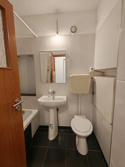 Universitate bloc nou 5 camere cu vedere superba - 12