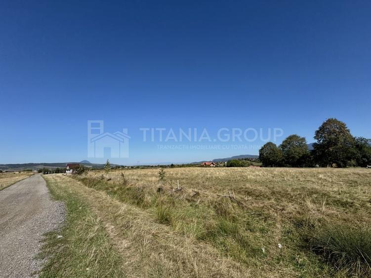 Teren intravilan parcelabil, priveliște spre munți, Sohodol, Bran - 7