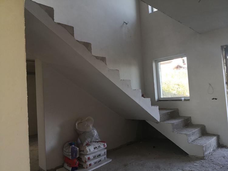 Casa individuală in Chinteni, teren 500 mp, utili 220 mp - 2