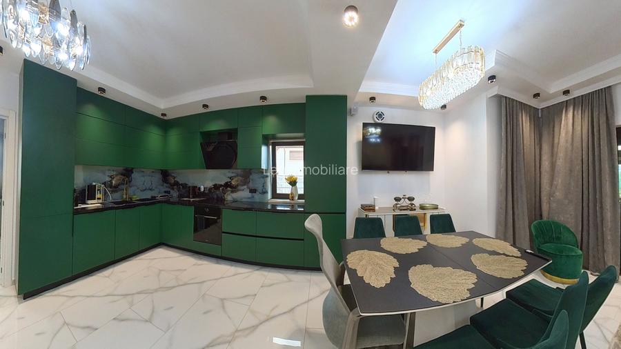 Casa din Categoria Lux - cu 6 camere - Jacuzzi si 2 saune + garaj