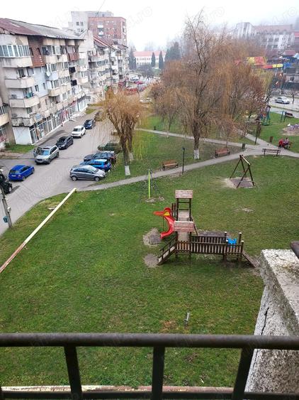 Vand apartament in Lupeni, iubitorilor de schi si munte - 8
