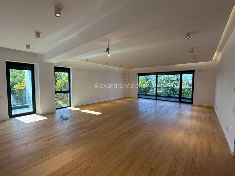 Apartament spatios 4 camere | Residence 5