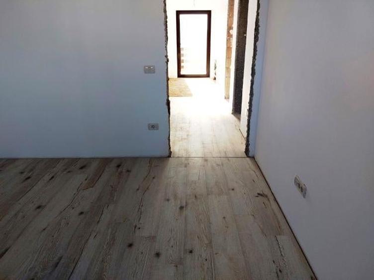 CASA 4 CAMERE, INTABULATA, TEREN 420 MP IN SANPETRU, ZONA SUBCETATE RESIDENCE - 1