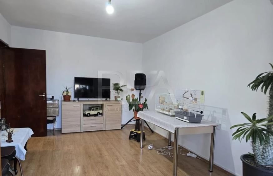 3 camere, 4/4, bloc 1981, anvelopat-Gorjului - 1