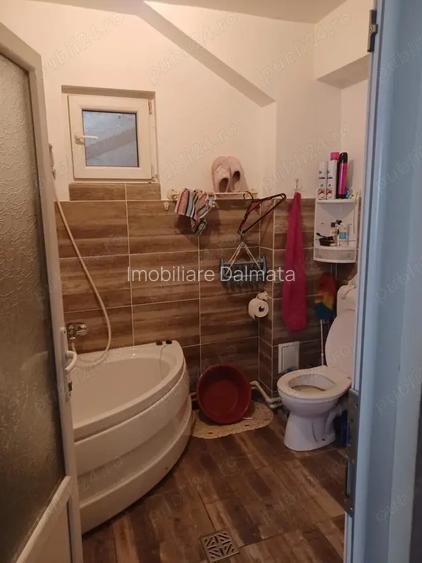 Casa de vanzare 3 camere , Str . Ciprian Porumbescu , 92.000 euro neg.