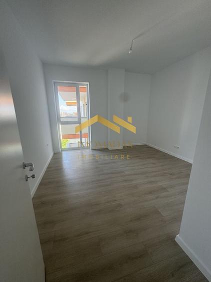 -Apartament -3 camere -2 bai - - 5