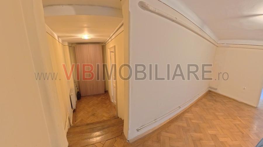 Inchiriere/Vanzare Ultracentral, Apartament Rezidential sau Societate, 3 camere - 8