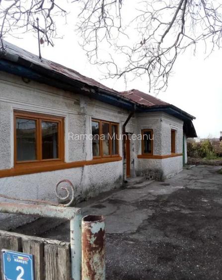 Proprietar casa in comuna Manesti, sat Coada Izvorului, Prahova