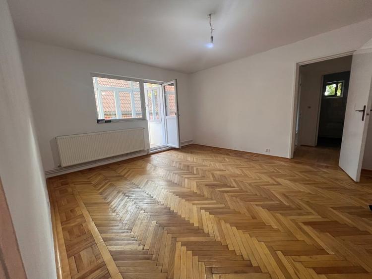 Apartament 2 camere, semidecomandat, 54,2 mp, cartier Rovine, zona Iruc - 1