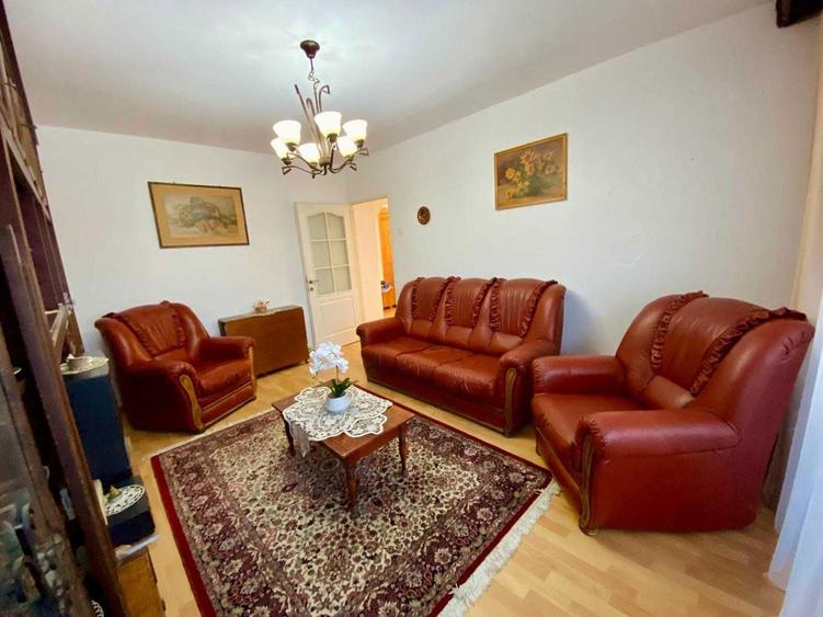 PF, Inchiriez ap. 3 camere decomandat, ultracentral Str. Libertatii - 3