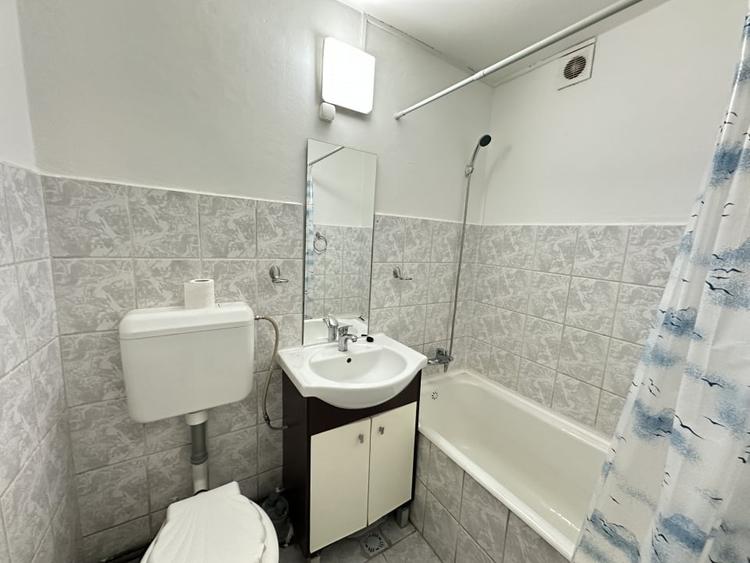 OKAZIE ! Garsoniera Spatioasa Mobilata Utilata CETATE M-uri Bulevard - 2