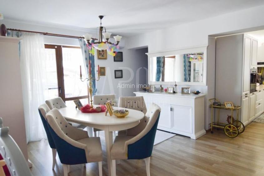 Apartament 4 camere de vanzare in Floresti