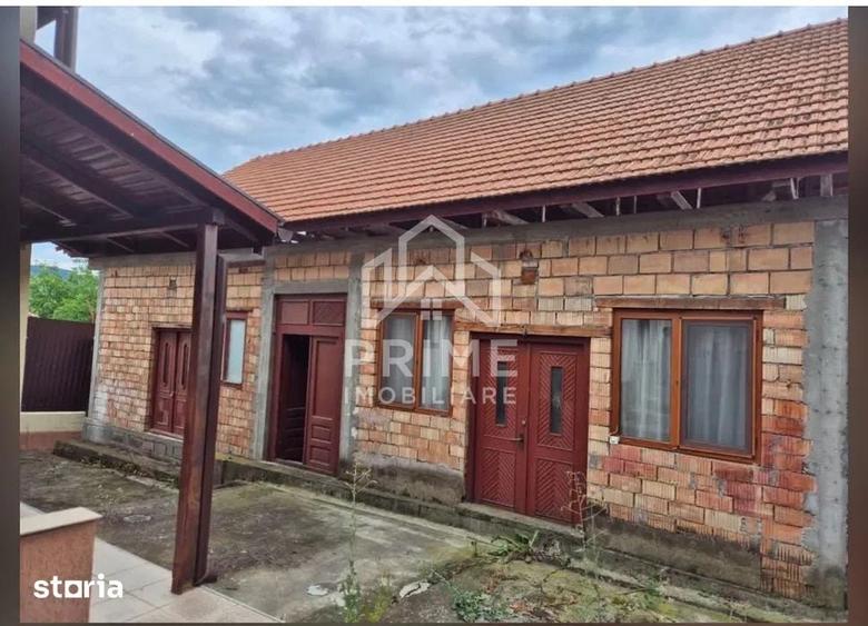 Casă cu 4 camere cu Teren 500 Mp în Central
