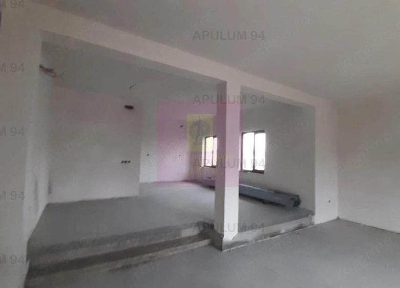 Casă cu Teren 433 Mp în 1 Decembrie