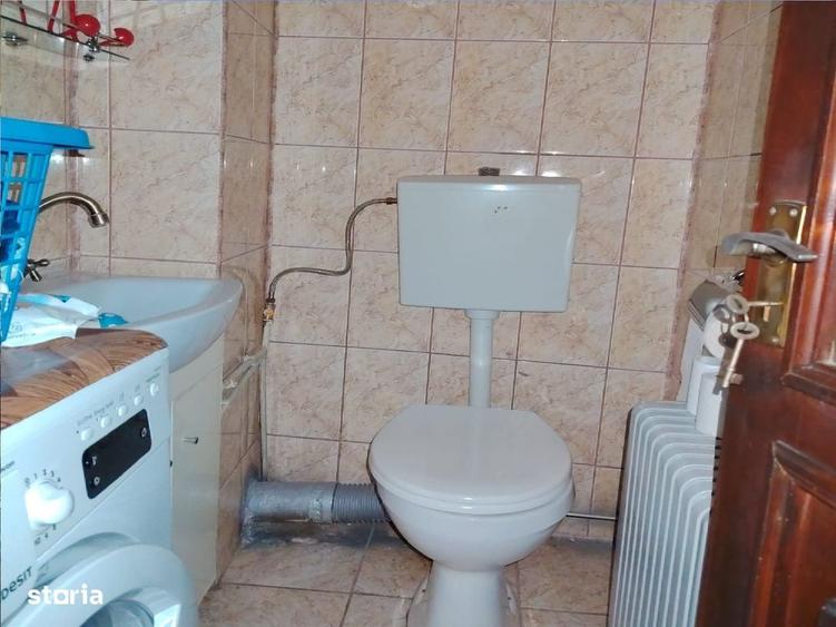 Apartament cu 3 camere decomandat în Lăpuș