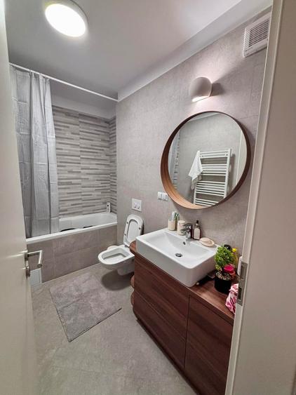 Apartament cu 2 camere decomandat în Central