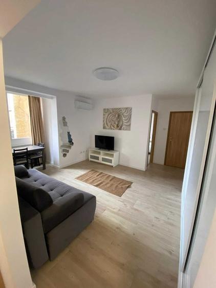 Apartament cu 2 camere semidecomandat în Ultracentral