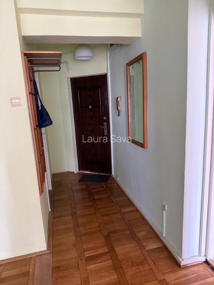 Inchiriez ap 3 camere Iulius mall