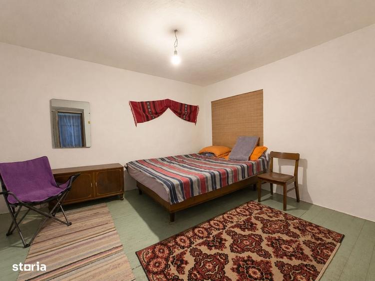 Casă cu 4 camere în Cerna