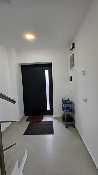 Casă individuală cu 5 camere cu Canalizare în Otopeni
