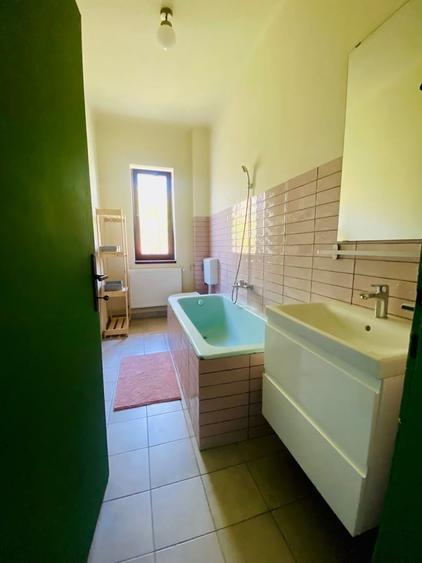 Apartament cu 2 camere semidecomandat în 1 Decembrie 1918