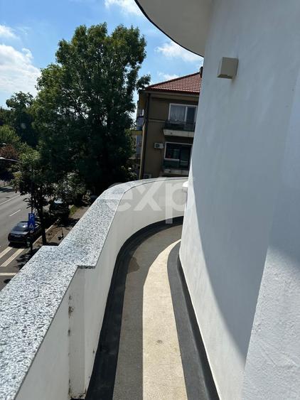 Apartament cu 3 camere circular, mobilat în Primăverii