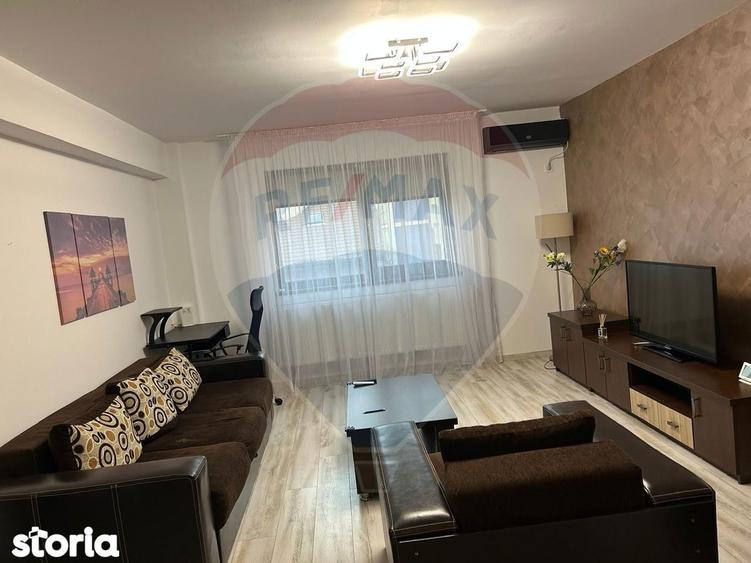 Apartament cu 2 camere decomandat, mobilat în Central