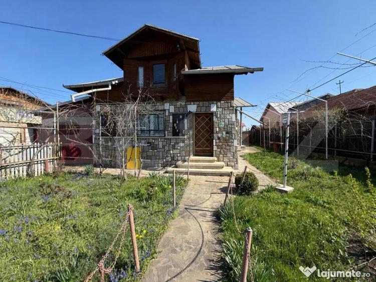Casă cu 3 camere cu Teren 2800 Mp în Păulești