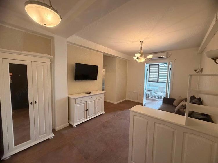Apartament cu 3 camere decomandat în Dumbrăvița
