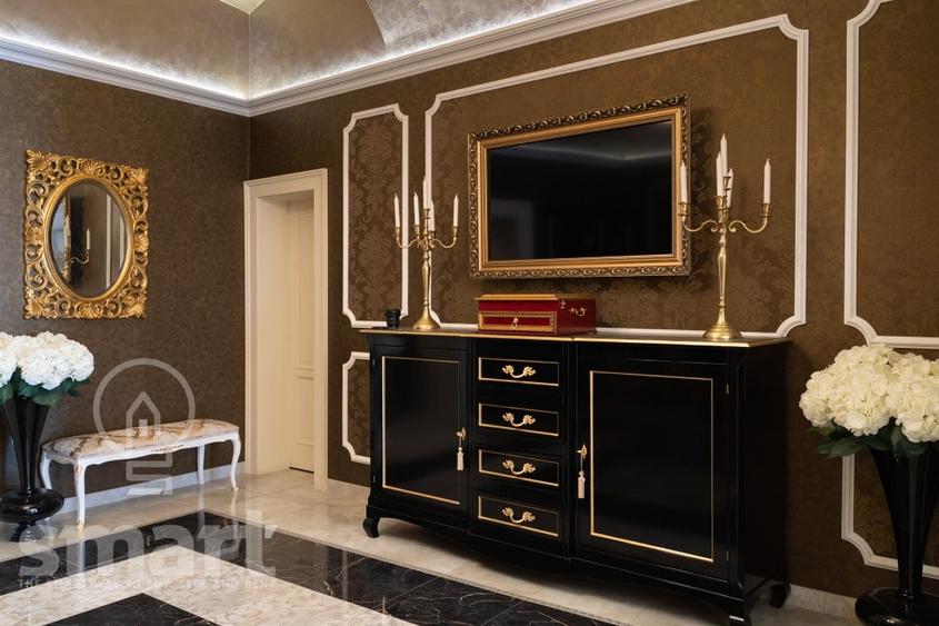 Apartament cu 3 camere semidecomandat, mobilat în Central