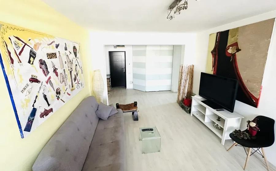 Apartament cu 3 camere decomandat, mobilat în Drumul Taberei