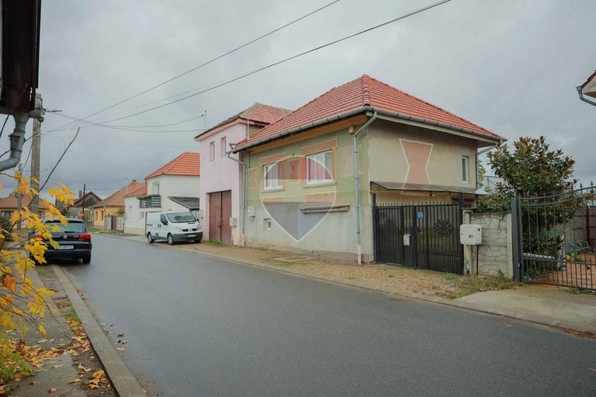 Casă individuală cu 3 camere cu Teren 200 Mp în Nojorid