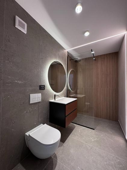 Apartament cu 2 camere decomandat, mobilat în Tractorul