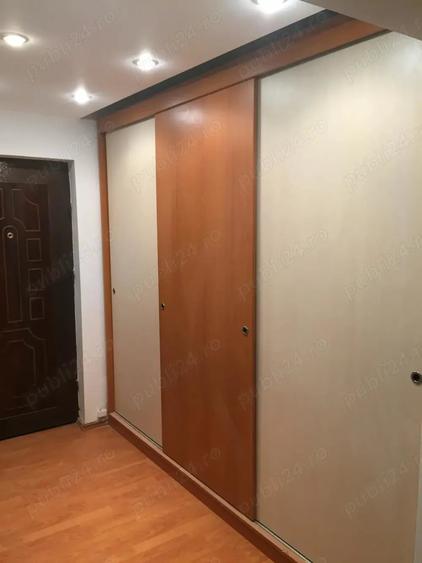 Apartament cu 3 camere, mobilat în Ferme