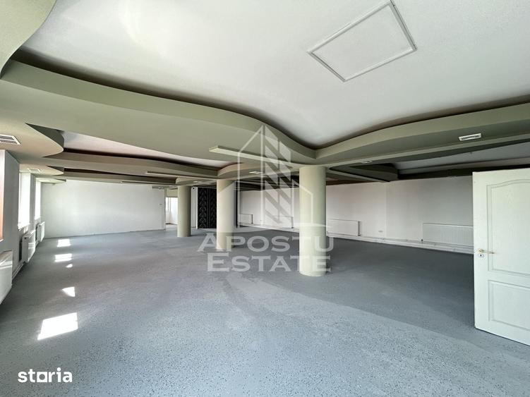 Spațiu comercial, de 350 mp, în Giarmata