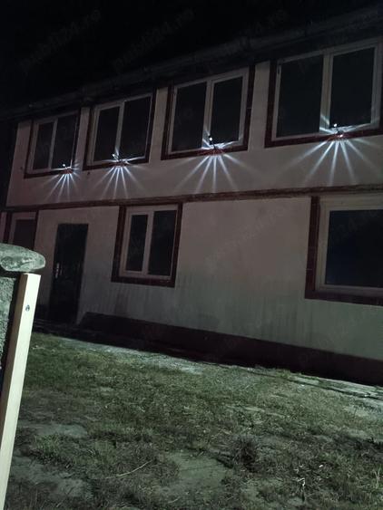 Casă cu Teren 200 Mp în Central
