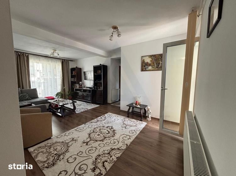 Apartament cu 3 camere decomandat, mobilat în Central