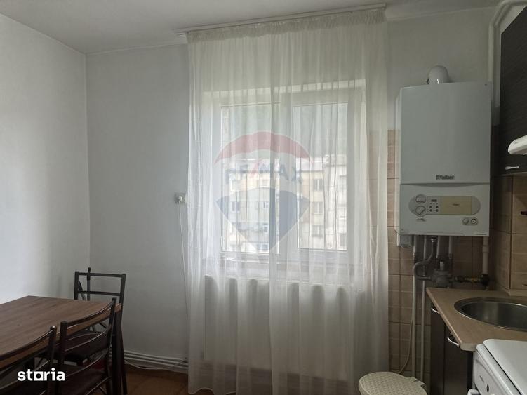 Apartament cu 2 camere semidecomandat în Mărăței